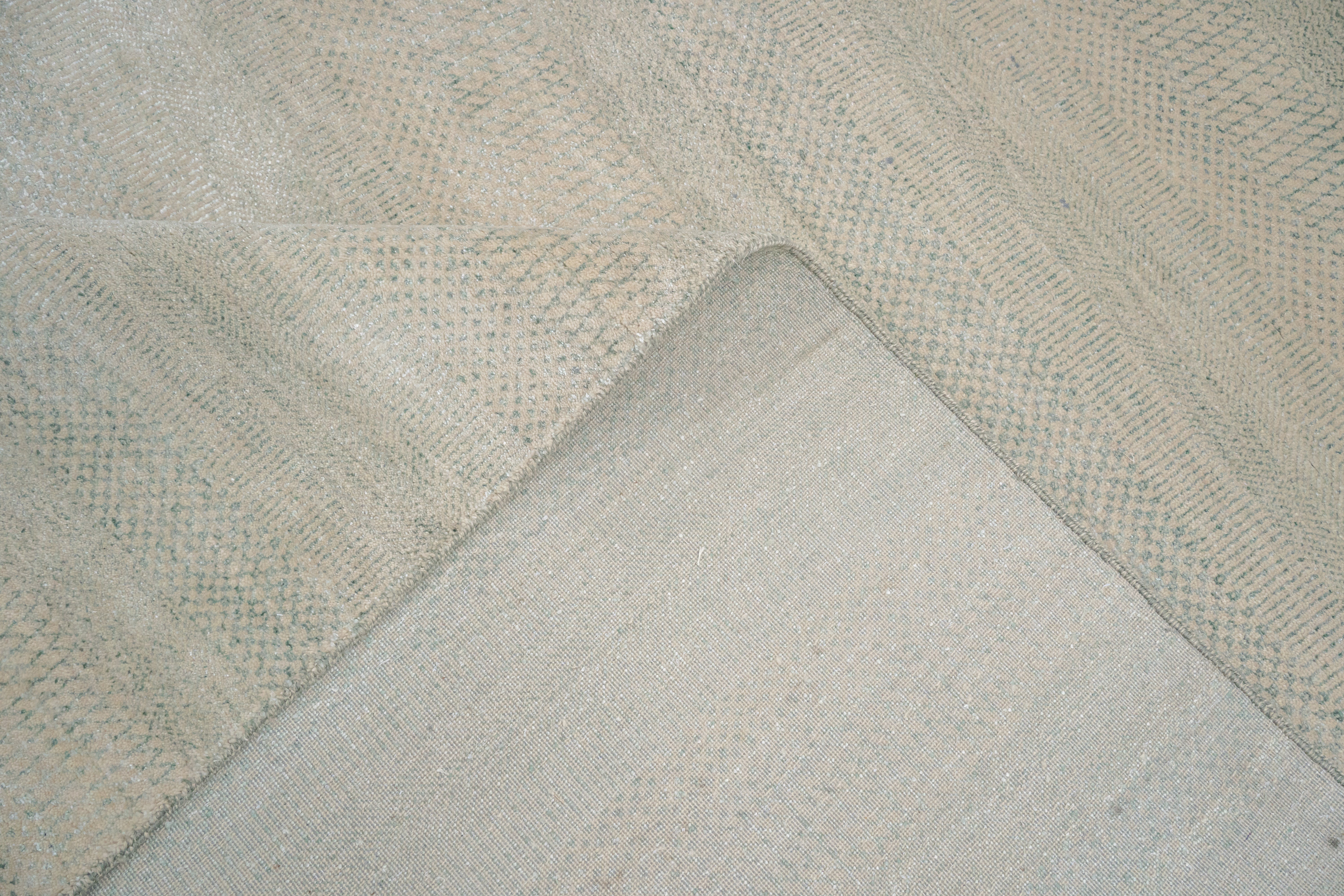 Handknotted Rug  DIA- 44 MCN Khaki & Nickel